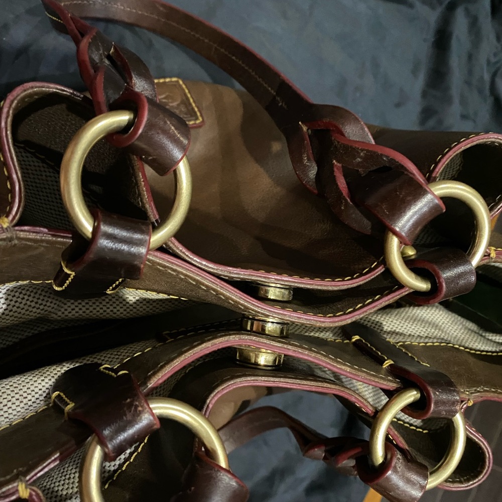 Dooney & Bourke Florentine Large Zip Barlow - Picture 10 of 14